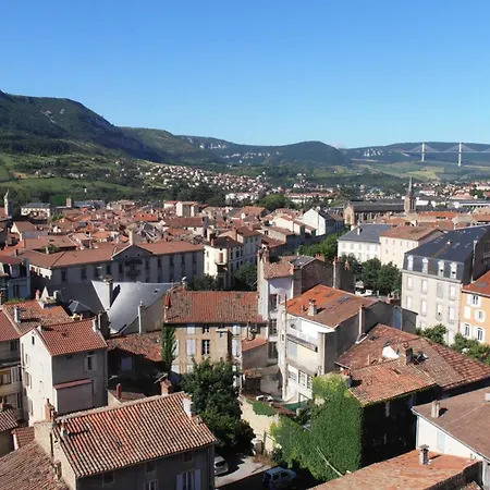 Ibis Centre Hotell 3*