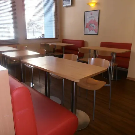 Ibis Centre Hotell Millau