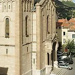 Hotel Ibis Centre 3*