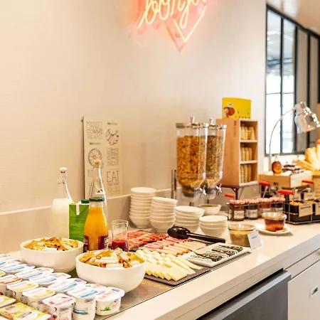 Ibis Centre Hotel 3*