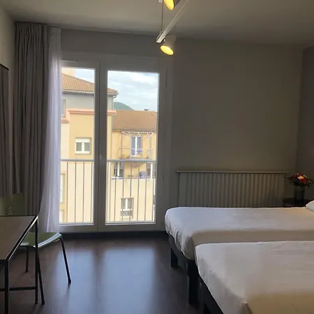 Ibis Centre Hotel 3*