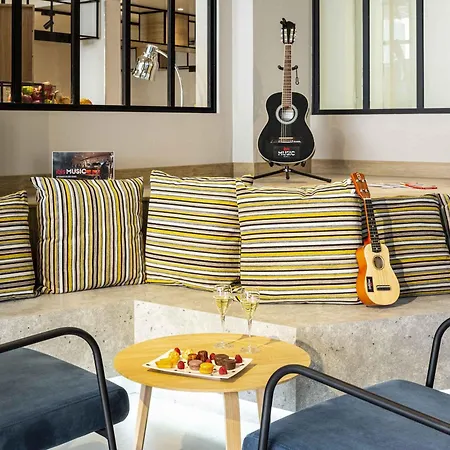 Ibis Centre Hotel 3*