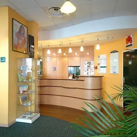 Otel Ibis Centre 3*