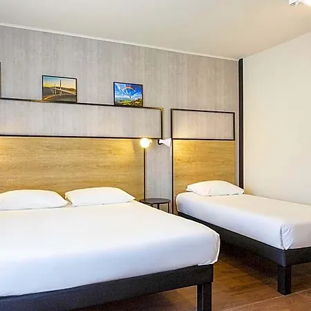Ξενοδοχείο Ibis Centre 3*