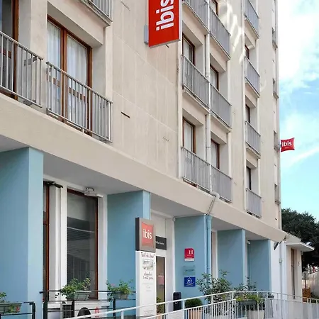 Ibis Centre Hotel 3*