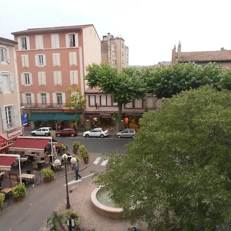 Ibis Centre 3*
