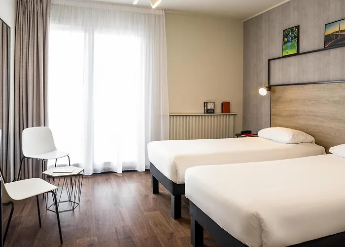 Hotel Ibis Centre 3*