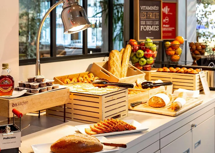 Ibis Centre Hotel 3*