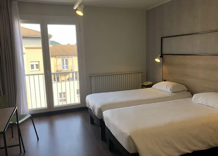 Hotel Ibis Centre 3*